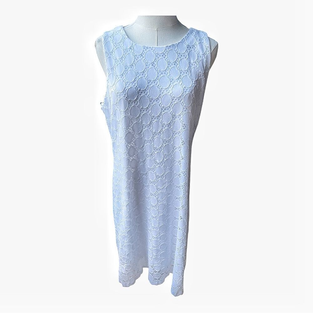 Ronni Nicole Plus Size White Eyelet Sleeveless Dress Size 14 NWT
